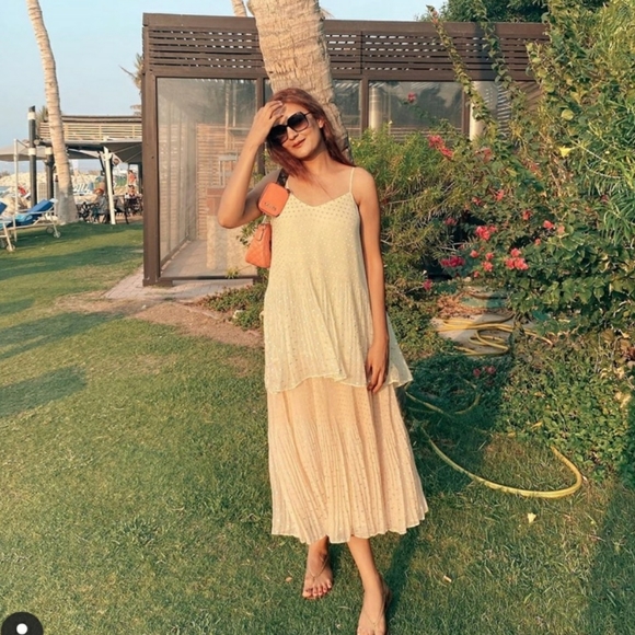 ZARA Pleated dress With metallic thread bloggers favorite - Picture 6 of 16